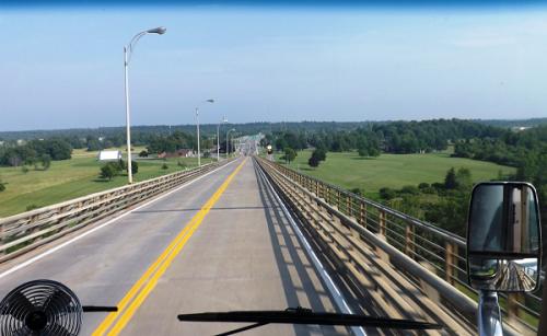 Canada side of bridge